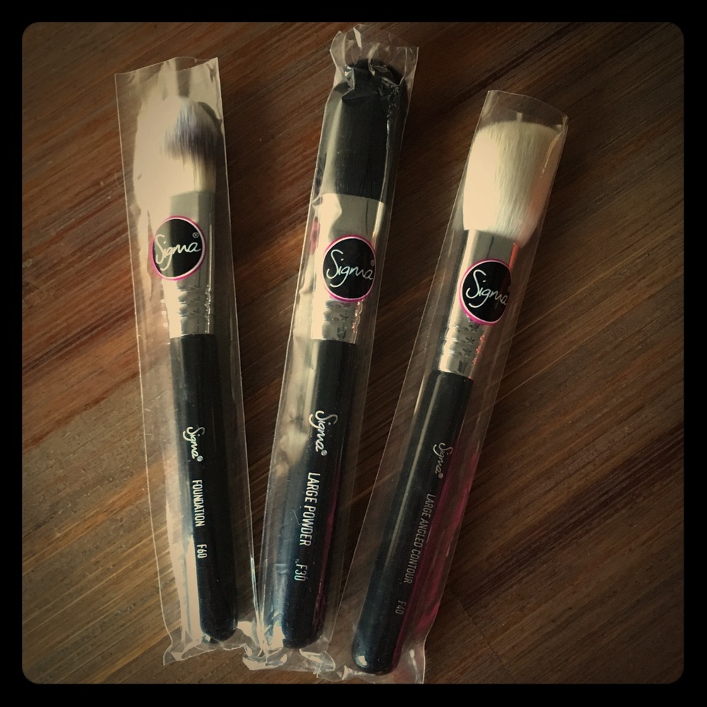 Sigma Face Brushes + Cup Holder